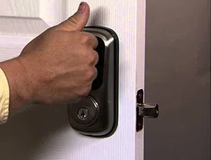 Lock Locksmith Tech Orange, CA 714-983-9056 - 24-7-locksmith-key-service